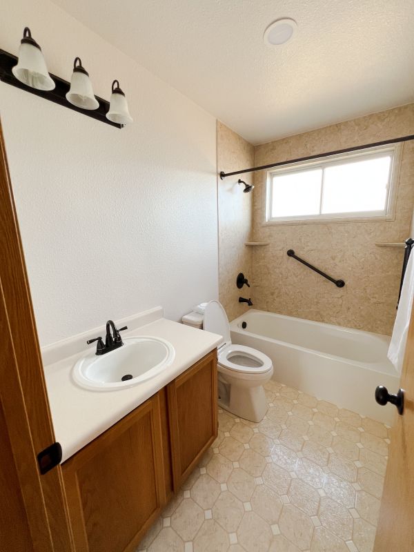 Bathroom Makeover Service detail